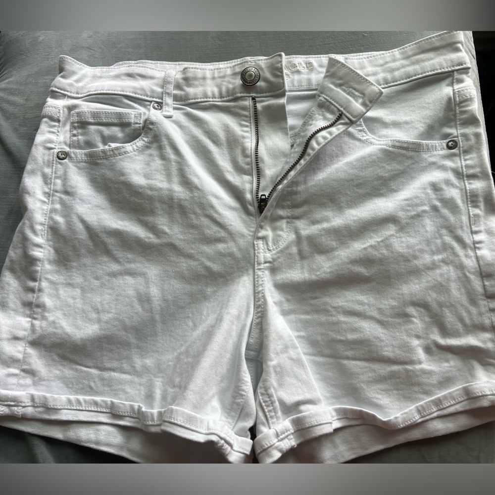American eagle white shorts